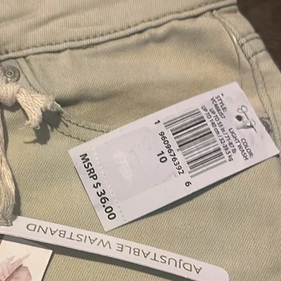 NWT Jessica Simpson
Big Girls 7-16 Denim Knee Length Short - Picture 9 of 9